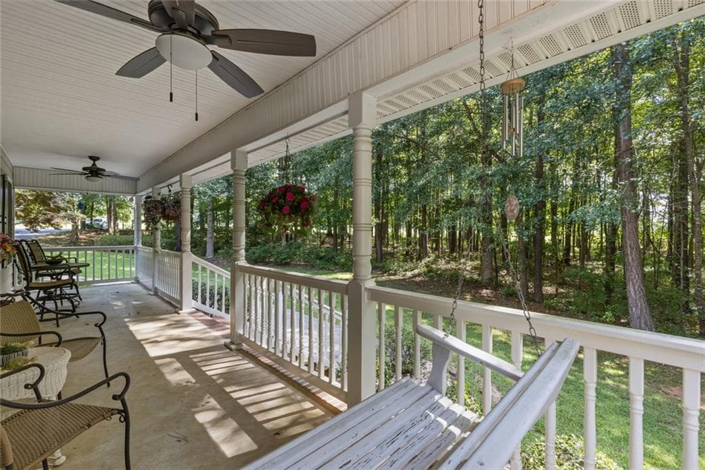 3 bedroom, 2 bathroom, 1,876 sq ft single family residence under contract at 1064 Chappell Mill Road, Milner, GA 30257 — photo 6
