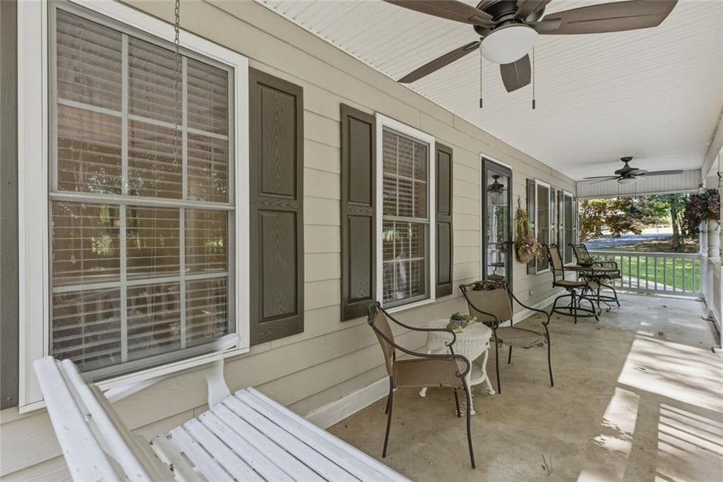 3 bedroom, 2 bathroom, 1,876 sq ft single family residence under contract at 1064 Chappell Mill Road, Milner, GA 30257 — photo 7