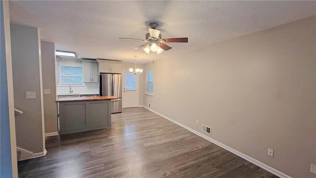 4 bedroom, 2 bathroom, 1,616 sq ft single family residence for sale at 141 Hemlock Circle, Lawrenceville, GA 30046 — photo 8