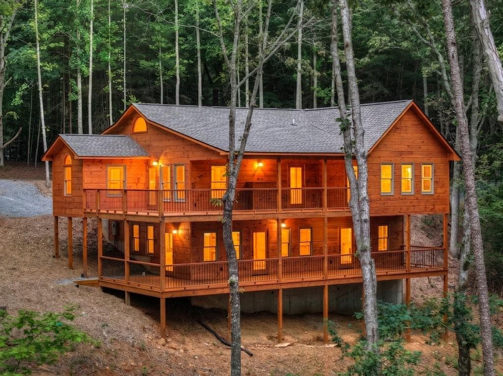 3 bedroom, 3 bathroom, 2,878 sq ft single family residence for sale at 394 Blackberry Circle, Ellijay, GA 30536