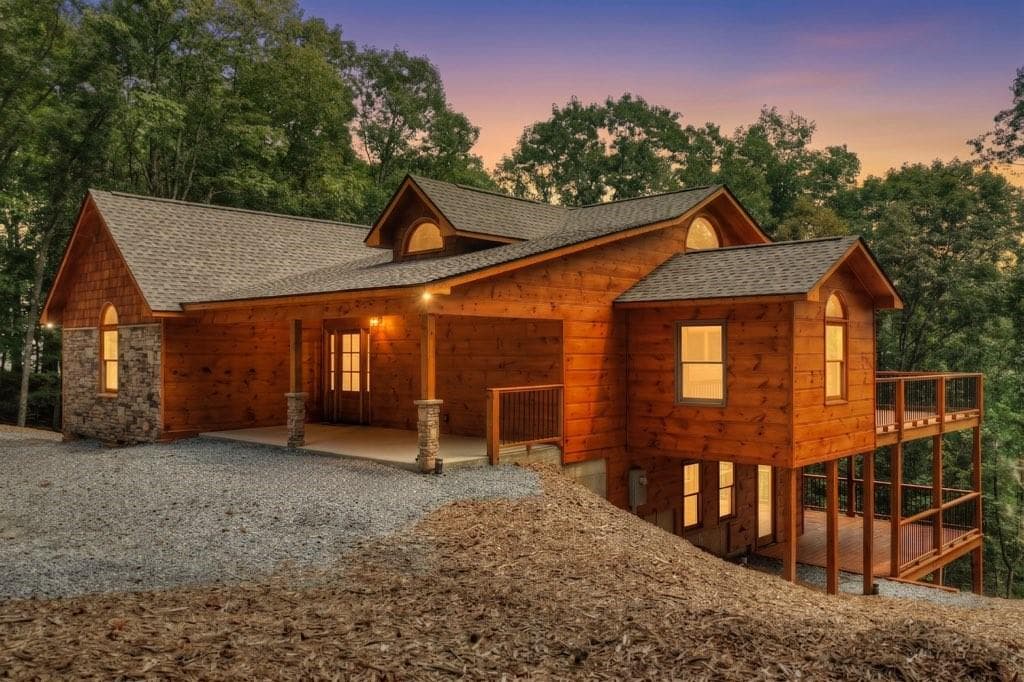 3 bedroom, 3 bathroom, 2,878 sq ft single family residence for sale at 394 Blackberry Circle, Ellijay, GA 30536 — photo 2