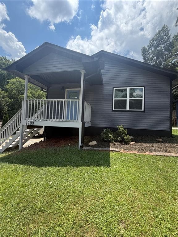3 bedroom, 2 bathroom, 1,260 sq ft single family residence under contract at 1700 North Avenue, Atlanta, GA 30318