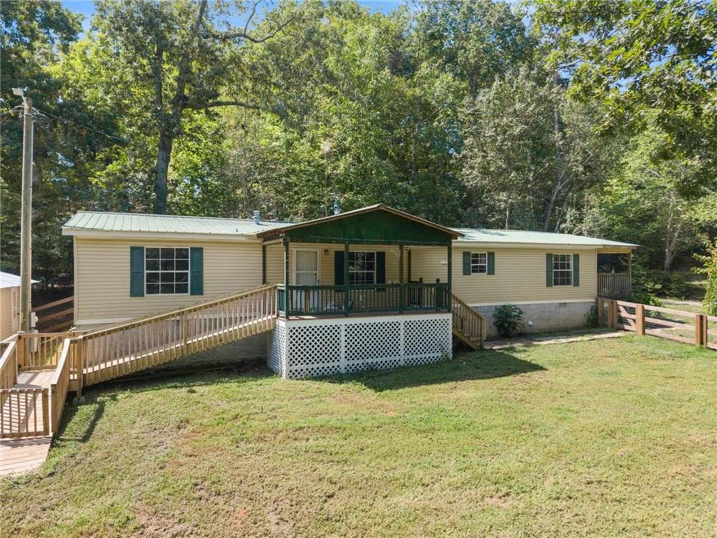 3 bedroom, 2 bathroom, 1,782 sq ft single family residence for sale at 6220 Lee Lane, Clermont, GA 30527