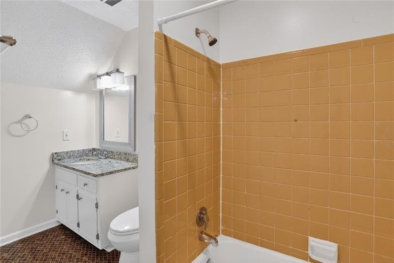 4 bedroom, 4 bathroom, 3,555 sq ft single family residence under contract at 2223 Angela Drive, Lilburn, GA 30047 — photo 9