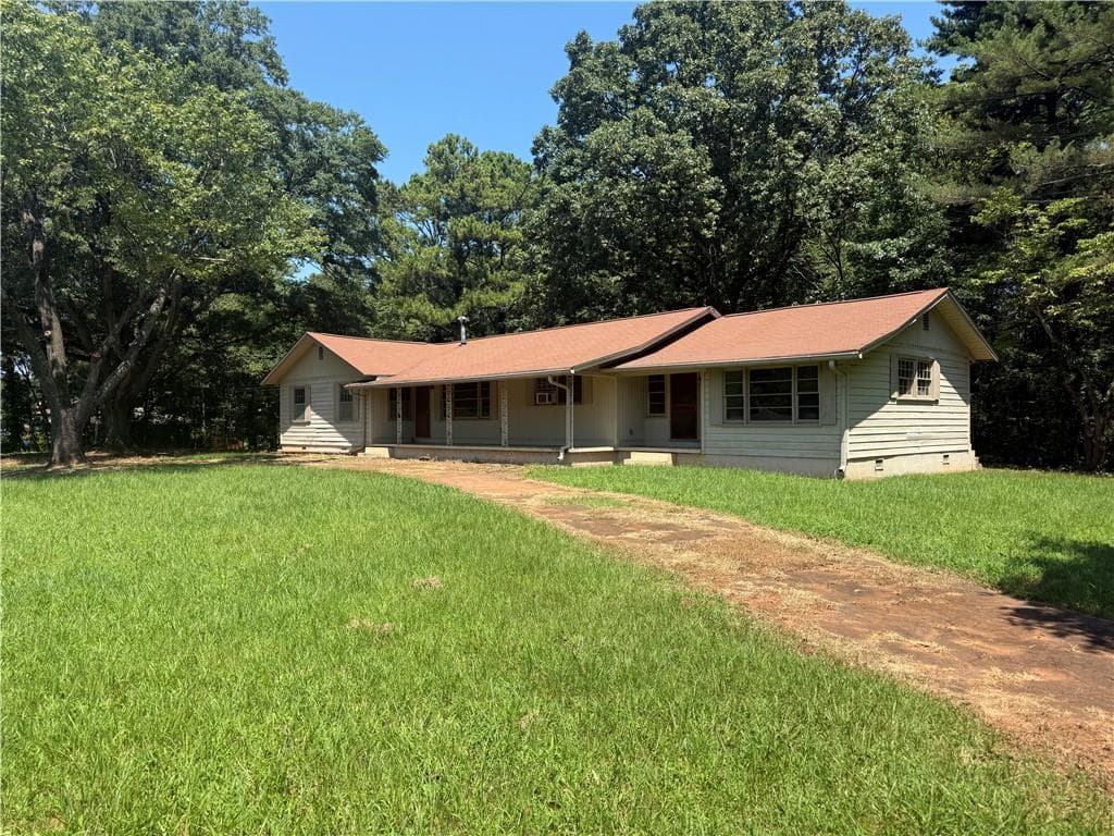 5 bedroom, 2 bathroom, 2,000 sq ft single family residence for sale at 655 Elberta Drive, Marietta, GA 30066 — photo 2