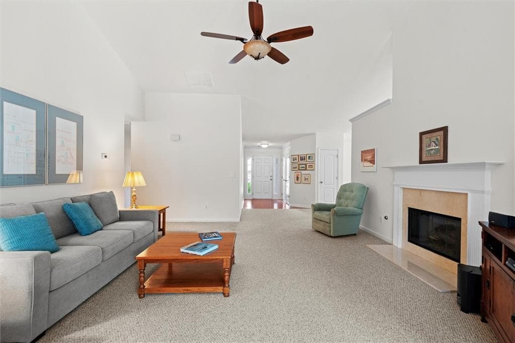 3 bedroom, 2 bathroom, 2,591 sq ft single family residence for sale at 1092 S Creek Dr, Villa Rica, GA 30180 — photo 6