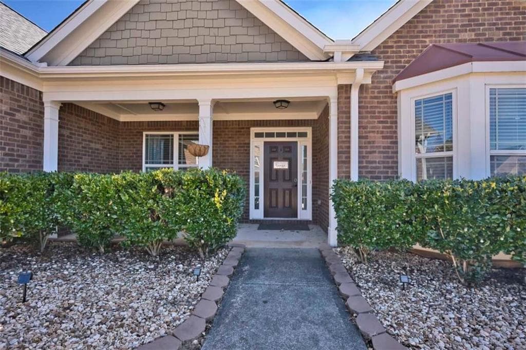 4 bedroom, 3 bathroom, 2,735 sq ft single family residence for sale at 2364 Allsborough Way, Dacula, GA 30019 — photo 2