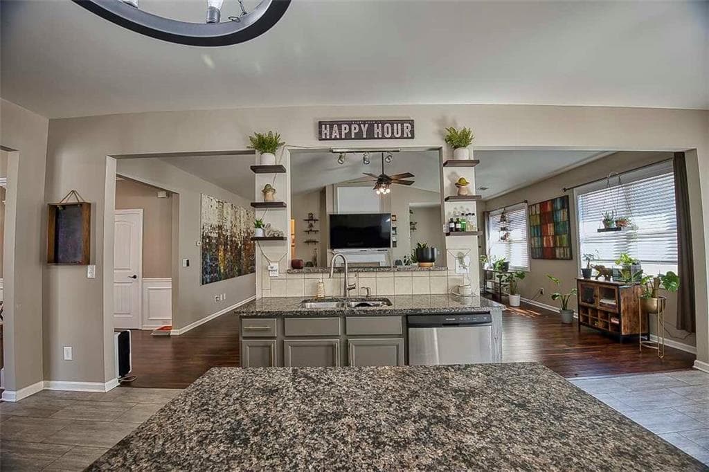 4 bedroom, 3 bathroom, 2,735 sq ft single family residence for sale at 2364 Allsborough Way, Dacula, GA 30019 — photo 10