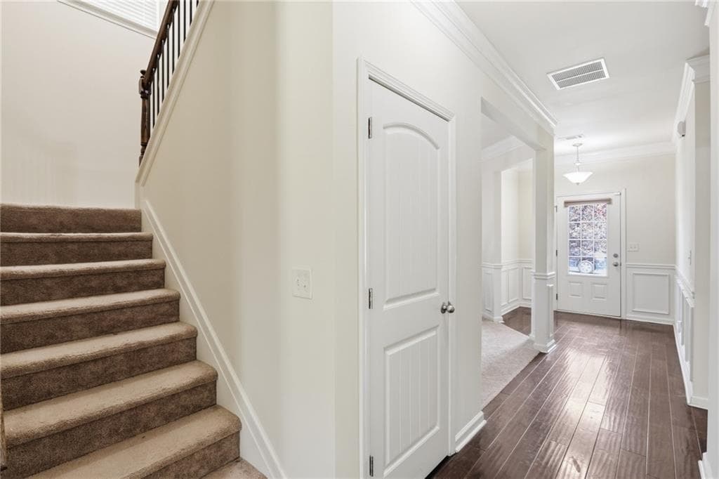 4 bedroom, 3 bathroom, 2,296 sq ft single family residence for rent at 906 Donington Circle, Lawrenceville, GA 30045 for $2,300 a month — photo 8