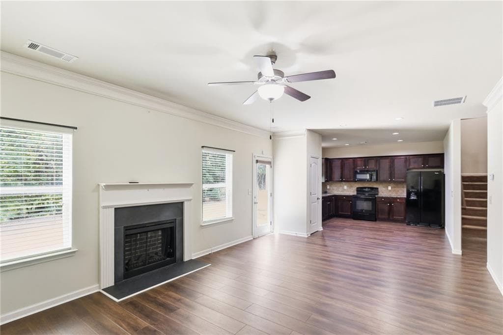 4 bedroom, 3 bathroom, 2,296 sq ft single family residence for rent at 906 Donington Circle, Lawrenceville, GA 30045 for $2,300 a month — photo 10