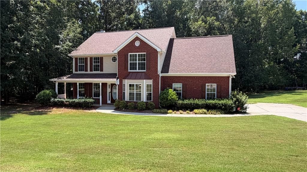 4 bedroom, 3 bathroom, 2,481 sq ft single family residence under contract at 310 Hunters, Mcdonough, GA 30253