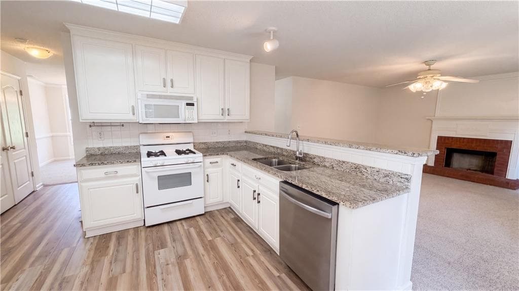 4 bedroom, 3 bathroom, 2,481 sq ft single family residence under contract at 310 Hunters, Mcdonough, GA 30253 — photo 2