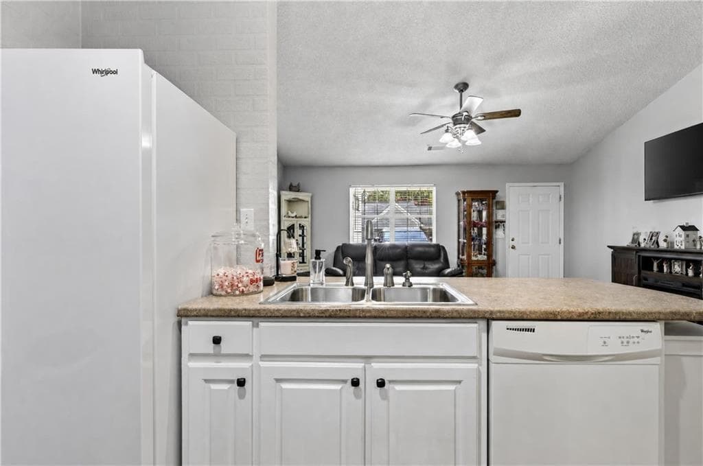 2 bedroom, 2 bathroom, 984 sq ft condominium for sale at 2915 Florence Drive, Gainesville, GA 30504 — photo 10