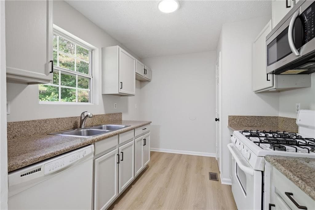 4 bedroom, 2 bathroom, 1,420 sq ft single family residence for sale at 4859 Odessa West Inlet, Acworth, GA 30101 — photo 8