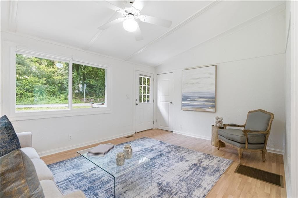 2 bedroom, 1 bathroom, 720 sq ft single family residence for sale at 5015 Virginia Avenue, Cumming, GA 30041 — photo 6