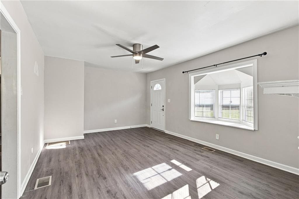 3 bedroom, 2 bathroom, 1,339 sq ft single family residence for rent at 1357 Lorenzo Drive, Atlanta, GA 30310 for $1,750 a month — photo 5