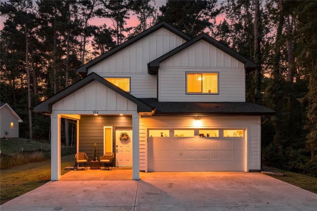 5 bedroom, 3 bathroom, 2,924 sq ft single family residence for sale at 184 Woodland Lane, Mableton, GA 30126 — photo 2