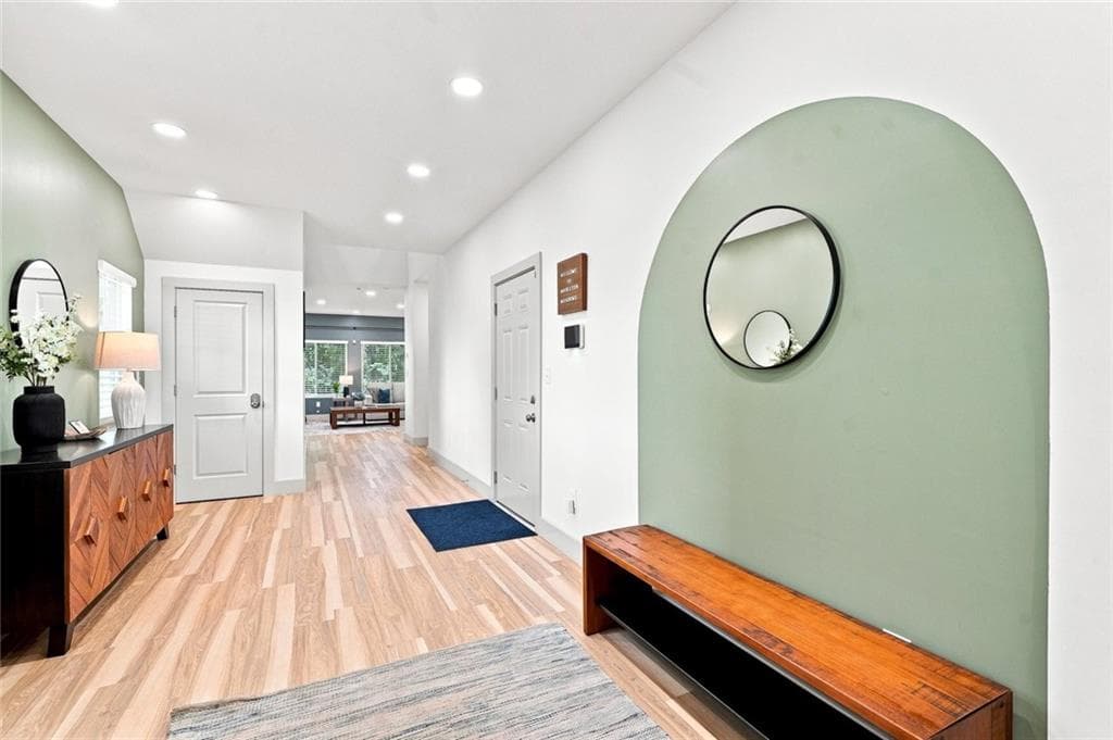 5 bedroom, 3 bathroom, 2,924 sq ft single family residence for sale at 184 Woodland Lane, Mableton, GA 30126 — photo 4