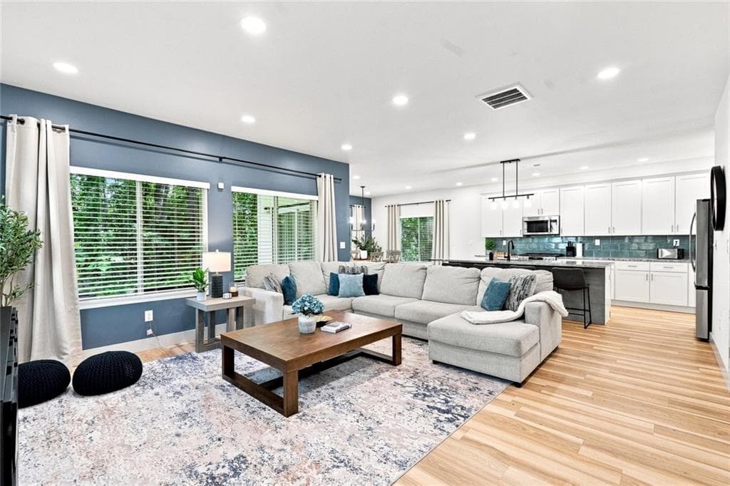 5 bedroom, 3 bathroom, 2,924 sq ft single family residence for sale at 184 Woodland Lane, Mableton, GA 30126 — photo 8