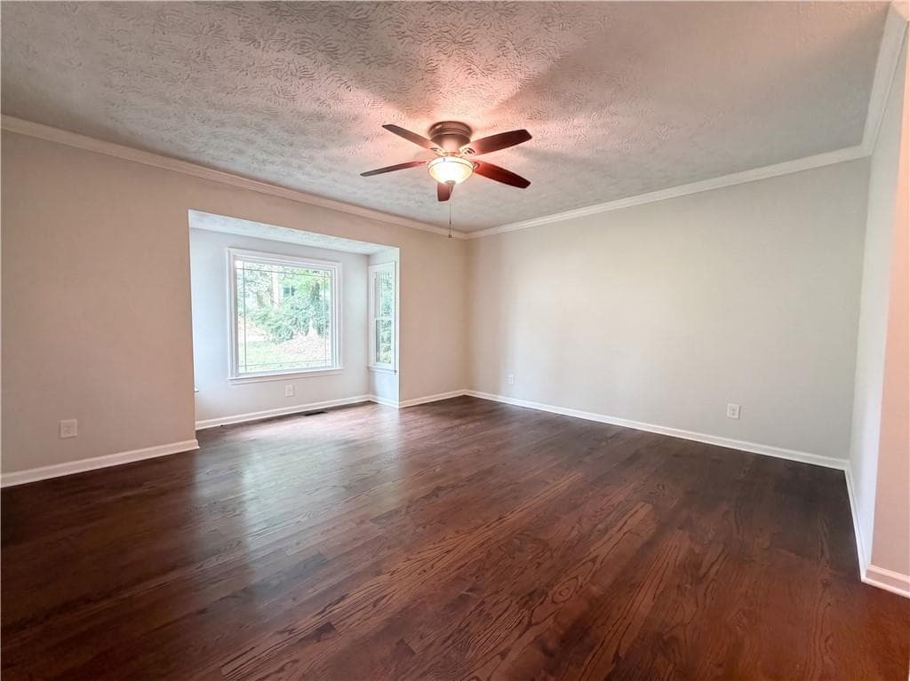 3 bedroom, 2 bathroom, 1,812 sq ft single family residence for sale at 1394 Natchez Trace, Marietta, GA 30008 — photo 8