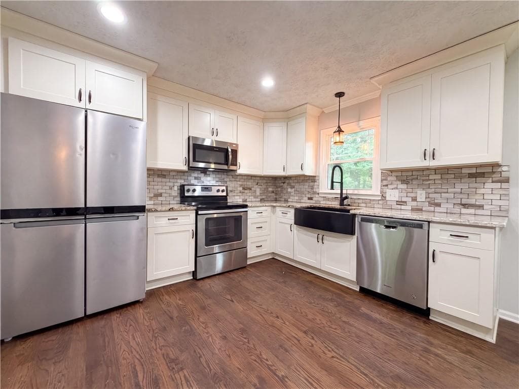3 bedroom, 2 bathroom, 1,812 sq ft single family residence for sale at 1394 Natchez Trace, Marietta, GA 30008 — photo 10