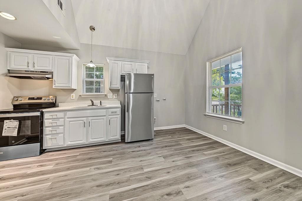 3 bedroom, 2 bathroom, 1,488 sq ft single family residence for sale at 3071 Jones Street, East Point, GA 30344 — photo 5