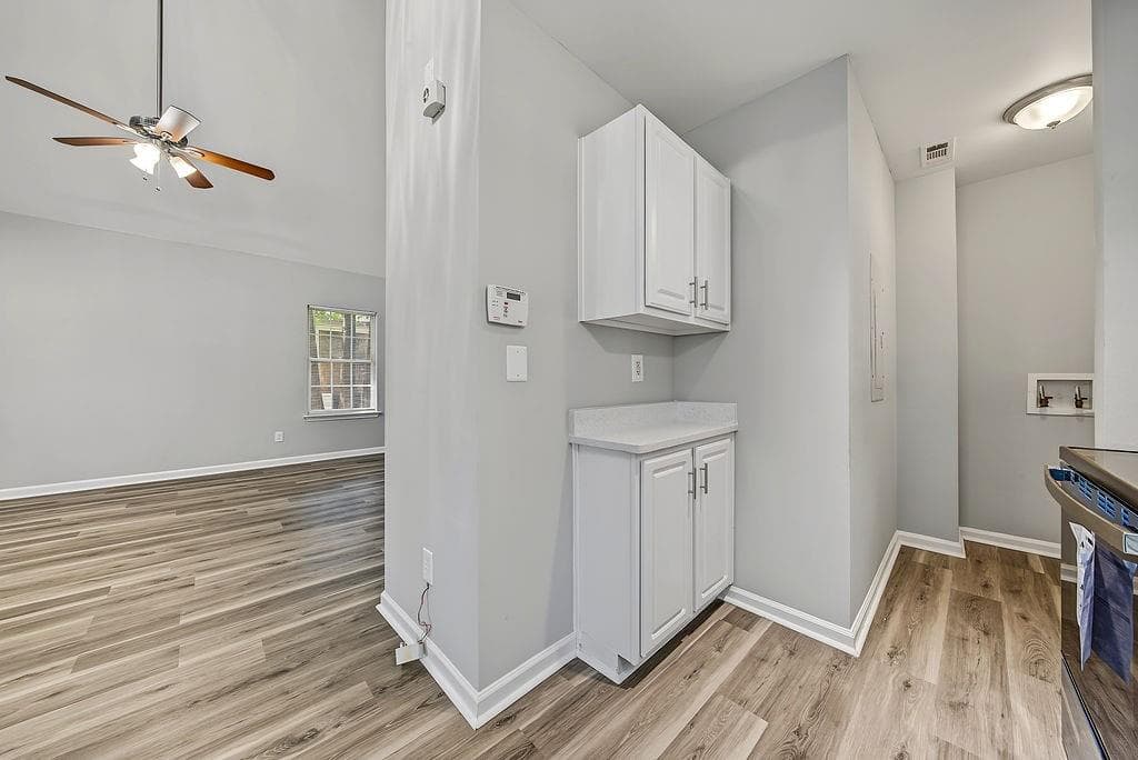 3 bedroom, 2 bathroom, 1,488 sq ft single family residence for sale at 3071 Jones Street, East Point, GA 30344 — photo 8