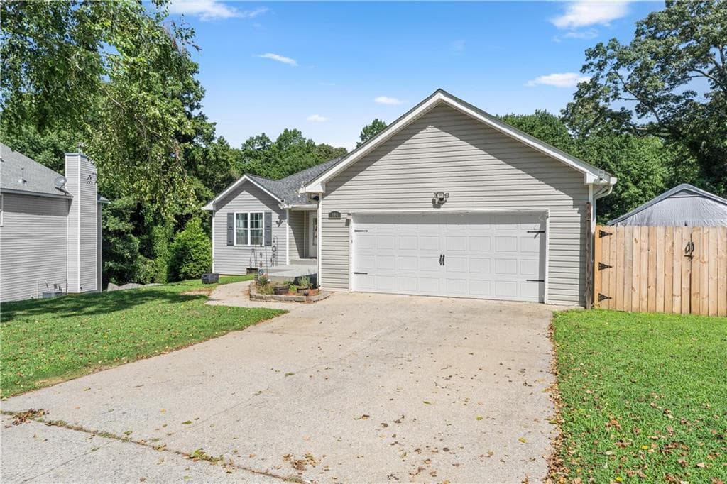 3 bedroom, 3 bathroom, 1,554 sq ft single family residence for sale at 104 Legend Creek Drive, Canton, GA 30114 — photo 2