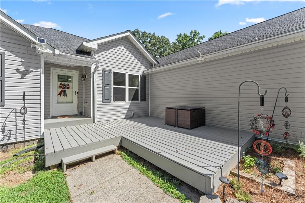 3 bedroom, 3 bathroom, 1,554 sq ft single family residence for sale at 104 Legend Creek Drive, Canton, GA 30114 — photo 5