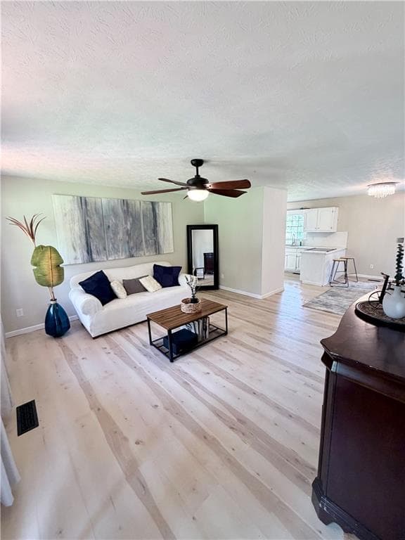 3 bedroom, 2 bathroom, 1,700 sq ft single family residence under contract at 85 Martin Street, Carrollton, GA 30117 — photo 5