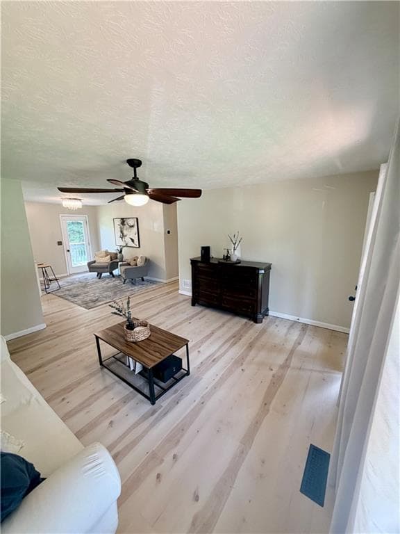 3 bedroom, 2 bathroom, 1,700 sq ft single family residence under contract at 85 Martin Street, Carrollton, GA 30117 — photo 6