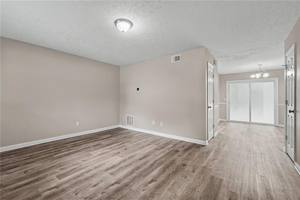 2 bedroom, 3 bathroom, 1,120 sq ft townhouse under contract at 1496 Springleaf Circle, Smyrna, GA 30080 — photo 5