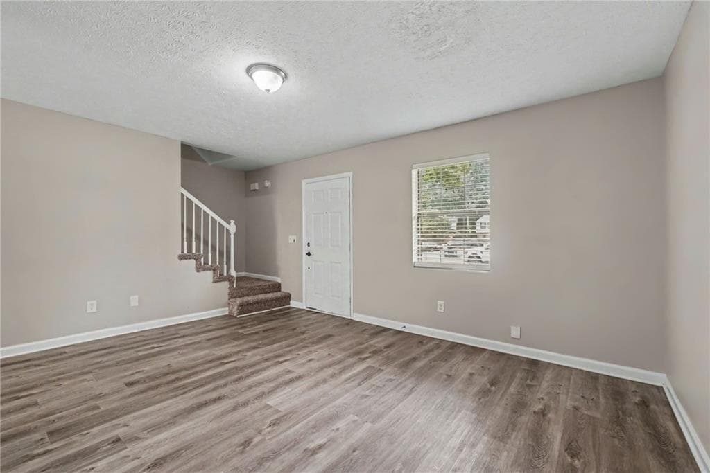 2 bedroom, 3 bathroom, 1,120 sq ft townhouse under contract at 1496 Springleaf Circle, Smyrna, GA 30080 — photo 6