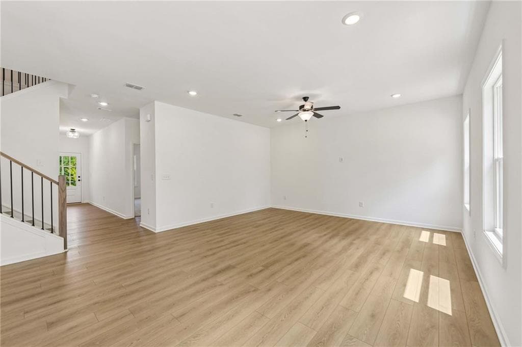4 bedroom, 3 bathroom, 2,053 sq ft single family residence for sale at 5355 Callahan Trace, Flowery Branch, GA 30542 — photo 6