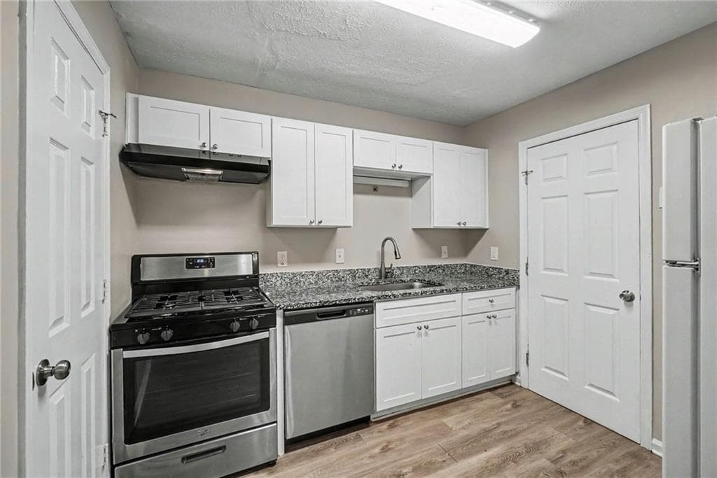2 bedroom, 3 bathroom, 1,120 sq ft townhouse under contract at 1496 Springleaf Circle, Smyrna, GA 30080 — photo 9
