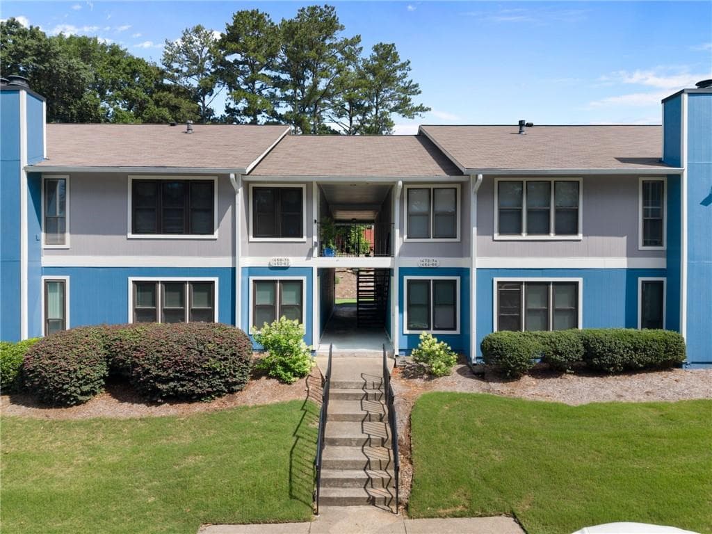 2 bedroom, 2 bathroom, 1,170 sq ft condominium for sale at 1466 Branch Drive, Tucker, GA 30084 — photo 1 of 33