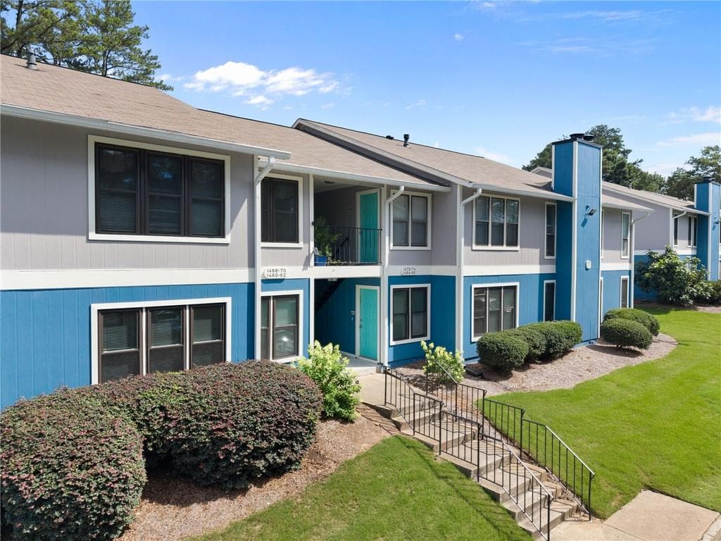 2 bedroom, 2 bathroom, 1,170 sq ft condominium for sale at 1466 Branch Drive, Tucker, GA 30084 — photo 2