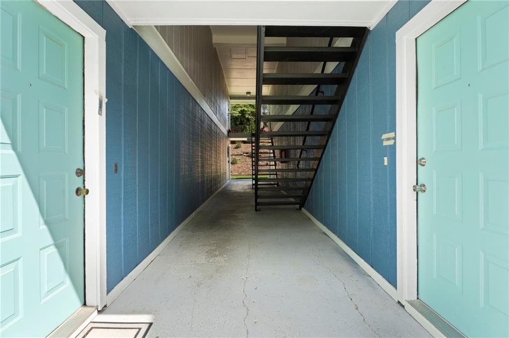 2 bedroom, 2 bathroom, 1,170 sq ft condominium for sale at 1466 Branch Drive, Tucker, GA 30084 — photo 3