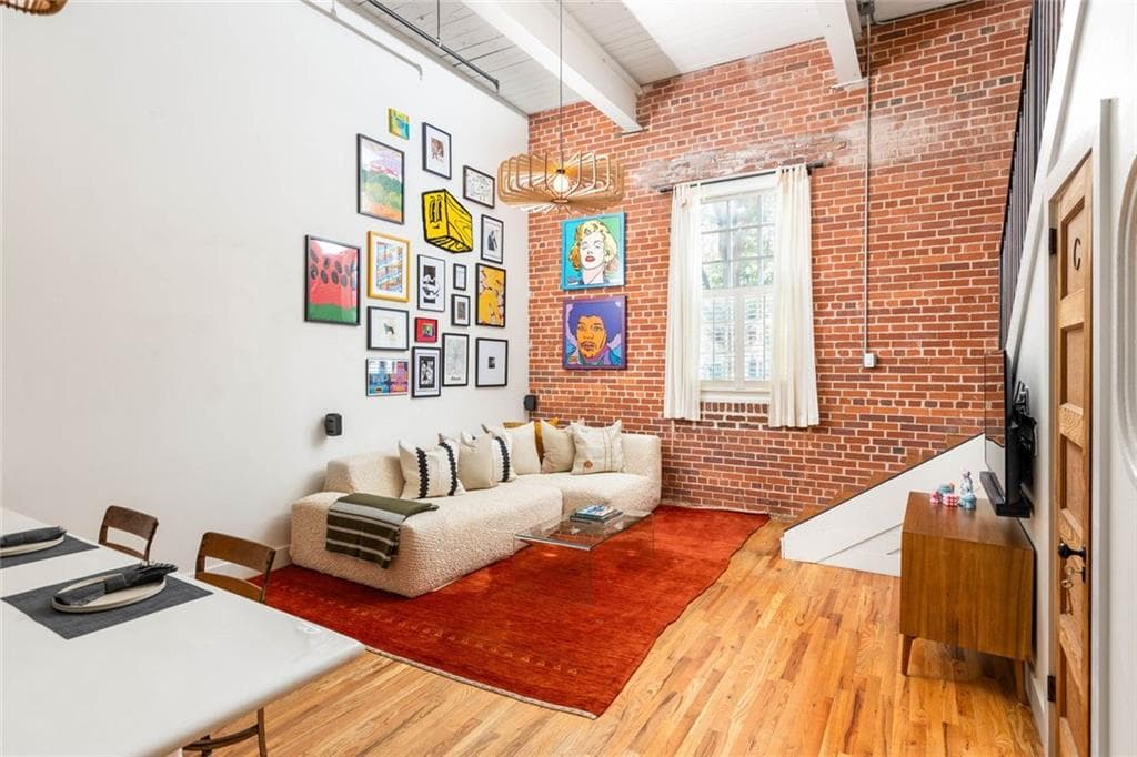 2 bedroom, 2 bathroom, 1,650 sq ft condominium under contract at 320 Martin Luther King Jr Drive #11, Atlanta, GA 30312 — photo 2