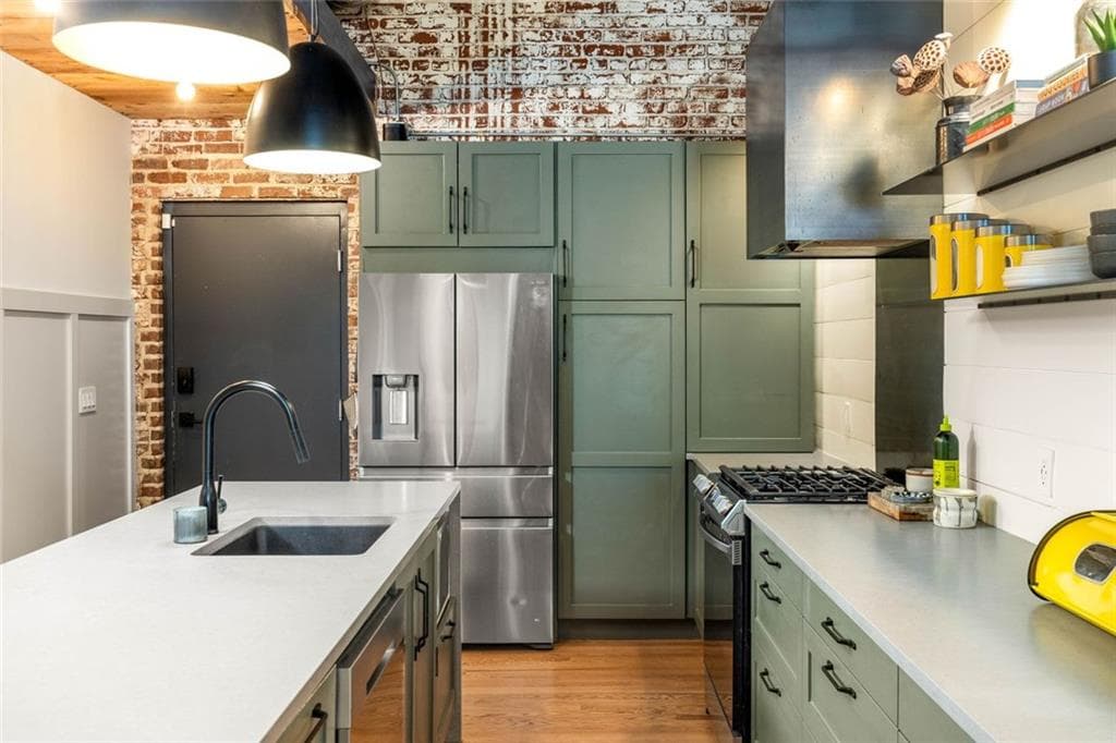 2 bedroom, 2 bathroom, 1,650 sq ft condominium under contract at 320 Martin Luther King Jr Drive #11, Atlanta, GA 30312 — photo 4