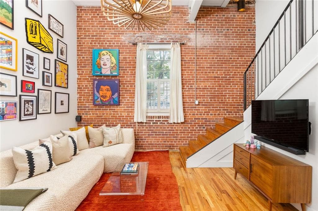 2 bedroom, 2 bathroom, 1,650 sq ft condominium under contract at 320 Martin Luther King Jr Drive #11, Atlanta, GA 30312 — photo 9