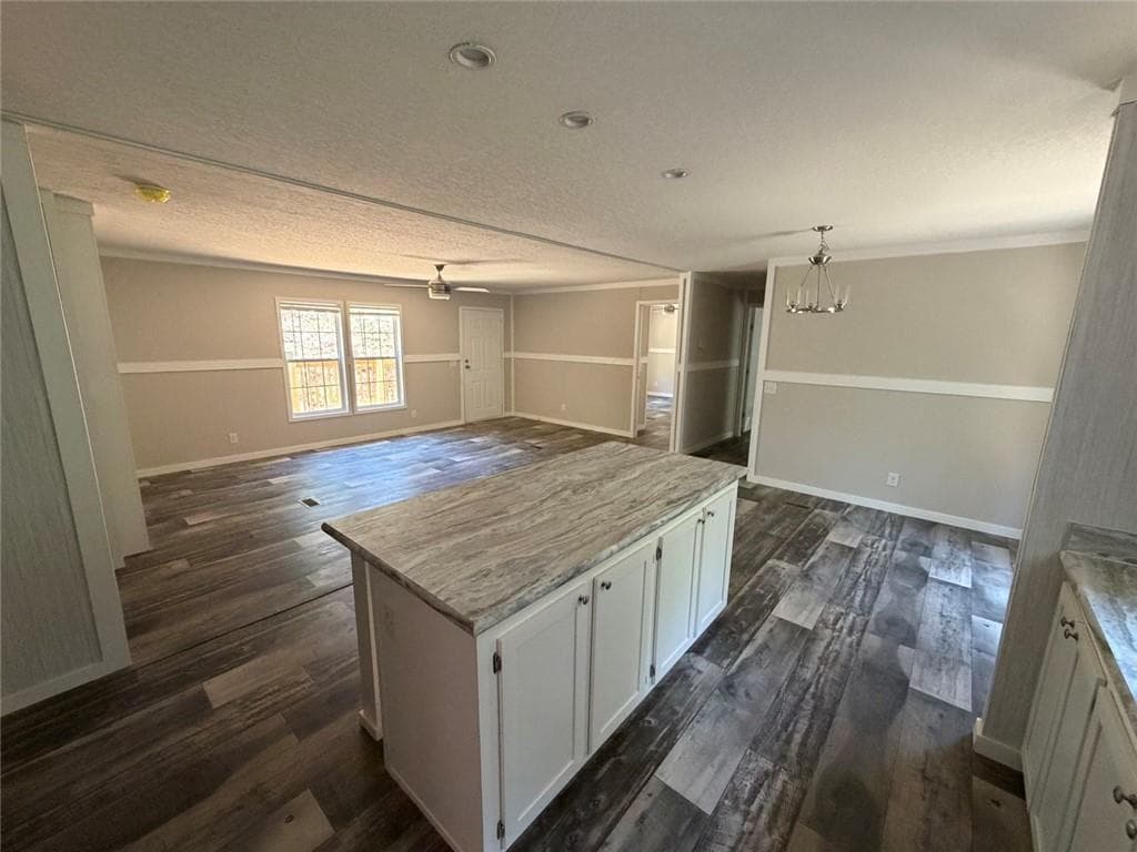 3 bedroom, 2 bathroom, 1,568 sq ft single family residence for sale at 344 Hidden Valley Drive, Alto, GA 30510 — photo 4