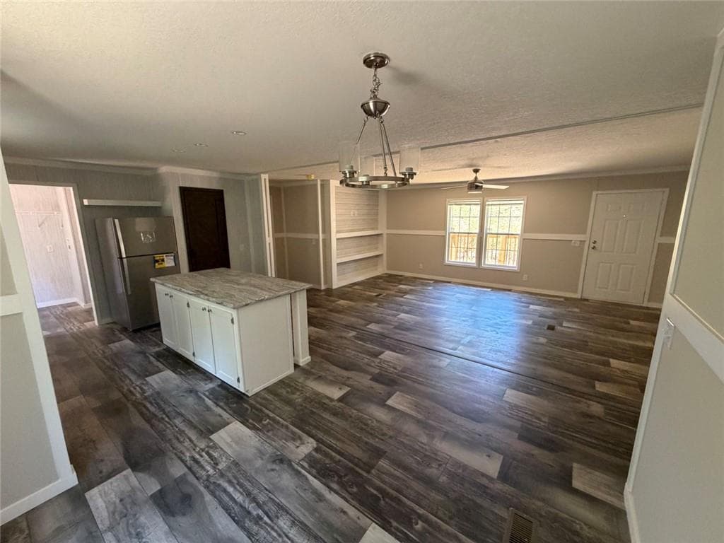 3 bedroom, 2 bathroom, 1,568 sq ft single family residence for sale at 344 Hidden Valley Drive, Alto, GA 30510 — photo 5