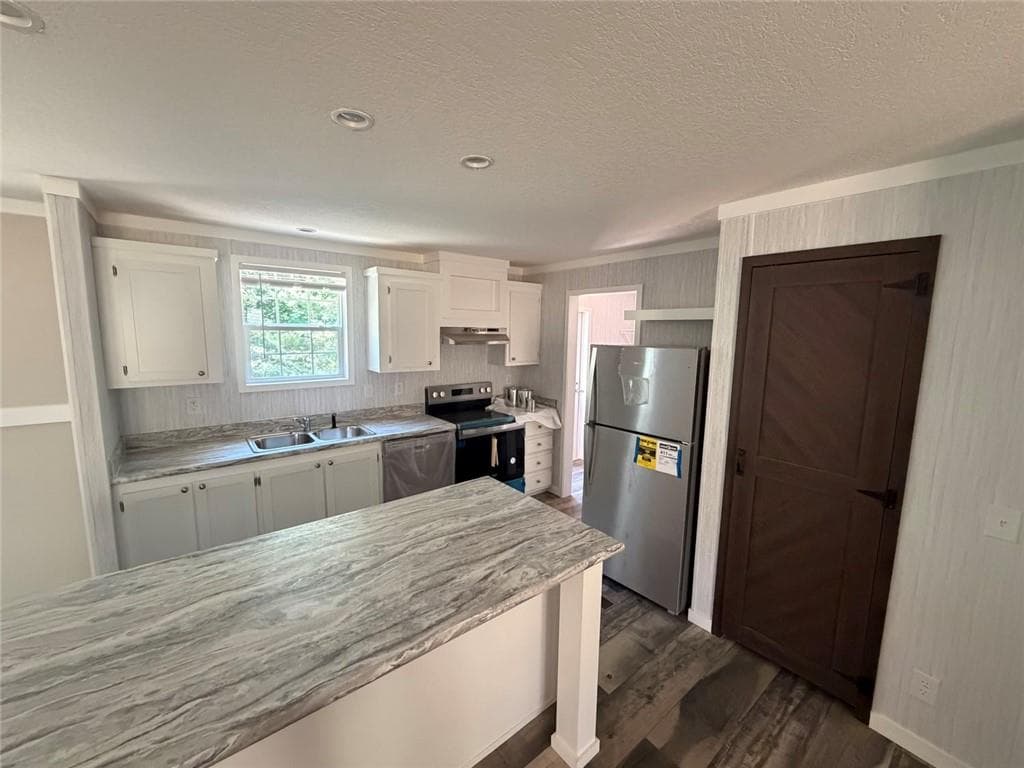 3 bedroom, 2 bathroom, 1,568 sq ft single family residence for sale at 344 Hidden Valley Drive, Alto, GA 30510 — photo 7