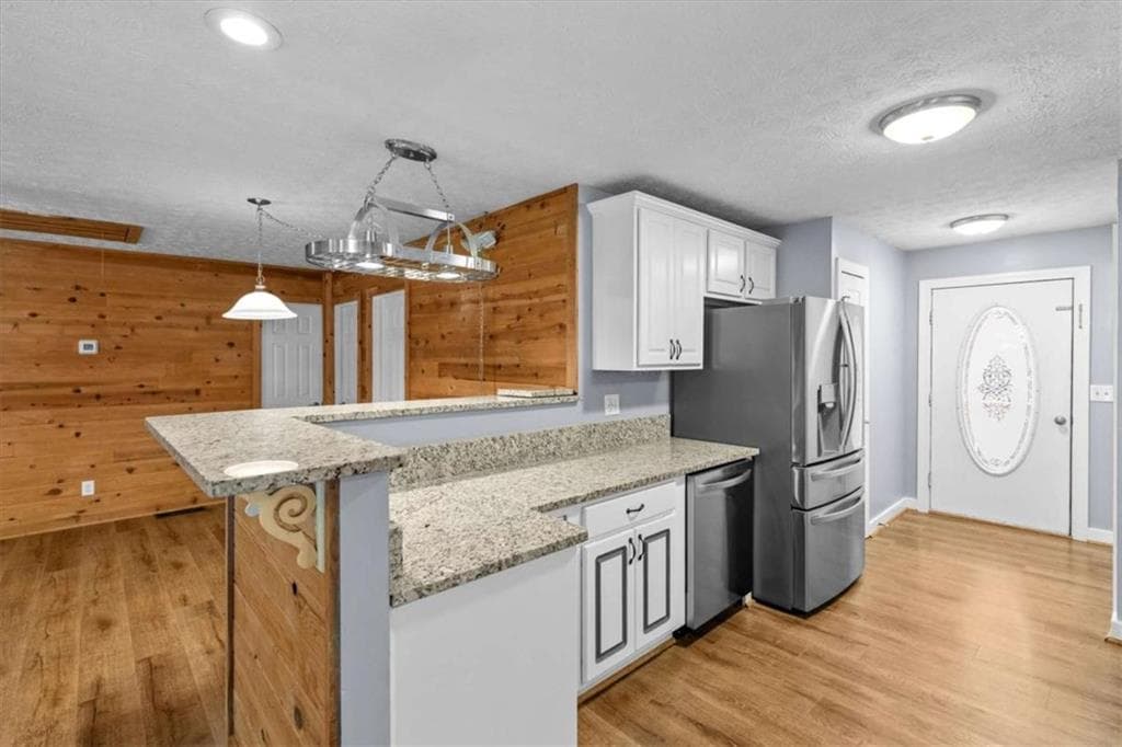 3 bedroom, 2 bathroom, 1,406 sq ft single family residence for sale at 9021 Lakeview Parkway, Villa Rica, GA 30180 — photo 8
