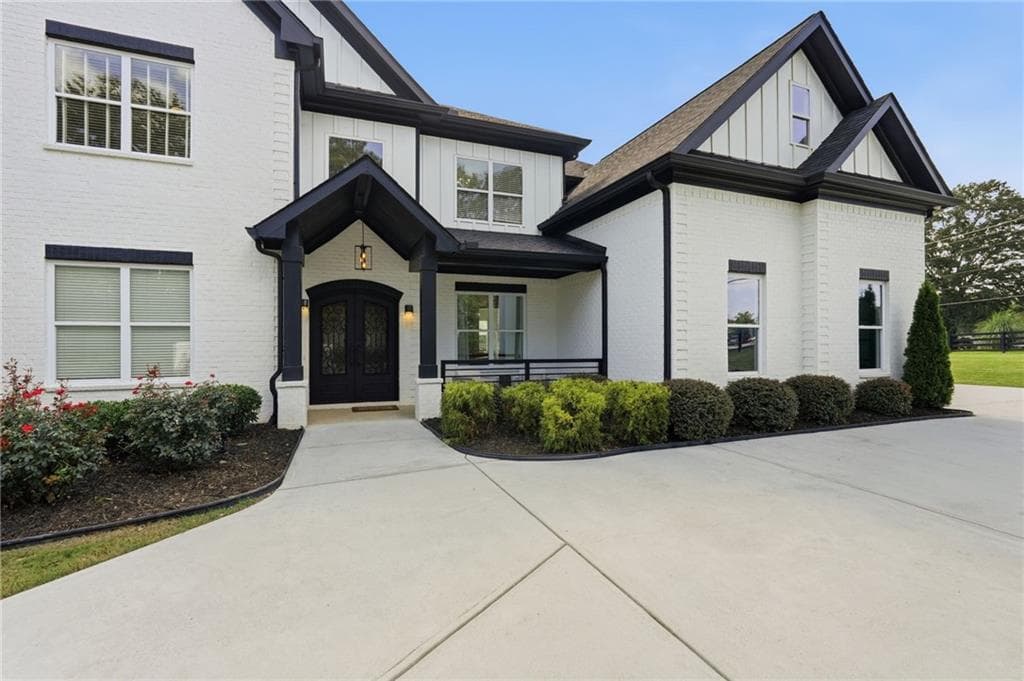 4 bedroom, 5 bathroom, 5,000 sq ft single family residence for sale at 3420 Old Oaks Road, Buford, GA 30519 — photo 5
