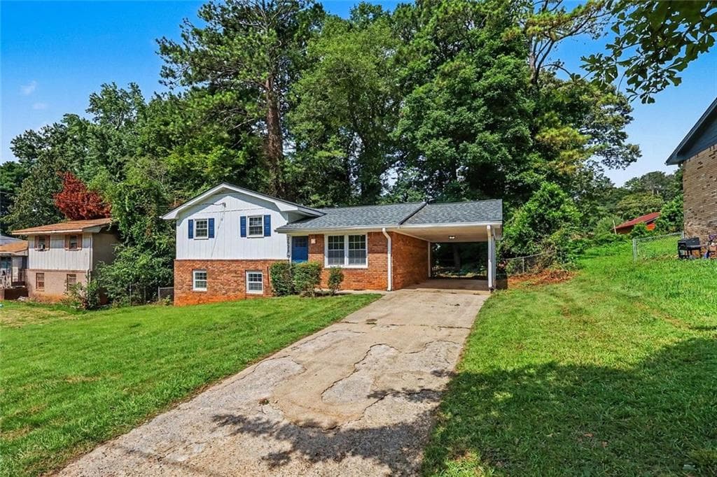 4 bedroom, 2 bathroom, 1,580 sq ft single family residence for sale at 2538 Burton Circle, Morrow, GA 30260 — photo 2
