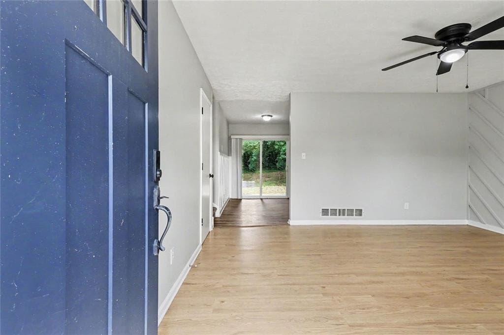 4 bedroom, 2 bathroom, 1,580 sq ft single family residence for sale at 2538 Burton Circle, Morrow, GA 30260 — photo 3