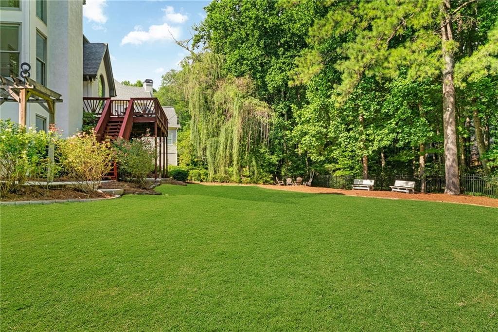 6 bedroom, 6 bathroom, 5,511 sq ft single family residence under contract at 10645 Oxford Mill Circle, Johns Creek, GA 30022 — photo 4