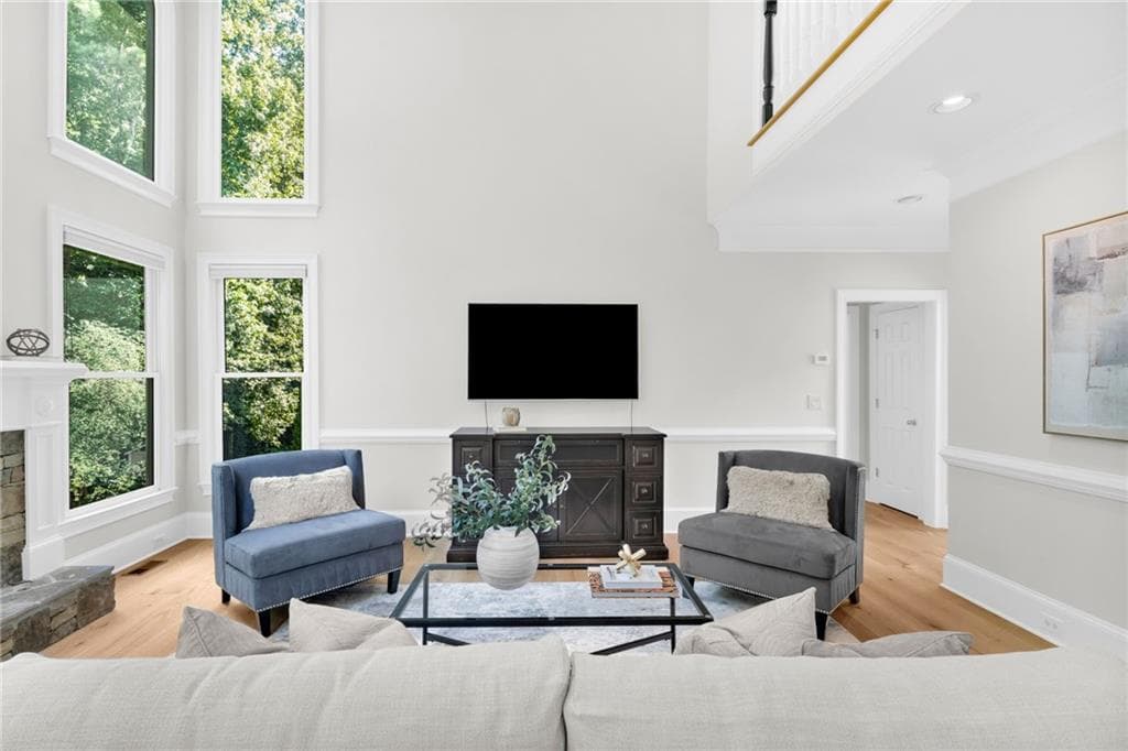 6 bedroom, 6 bathroom, 5,511 sq ft single family residence under contract at 10645 Oxford Mill Circle, Johns Creek, GA 30022 — photo 8
